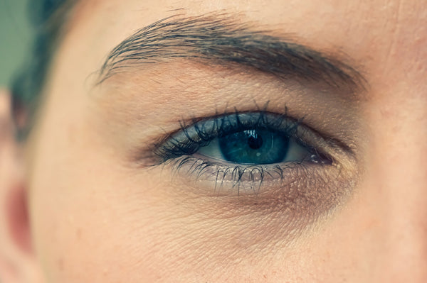 Eyebrow Threading: 8 Things to Know Before Trying It